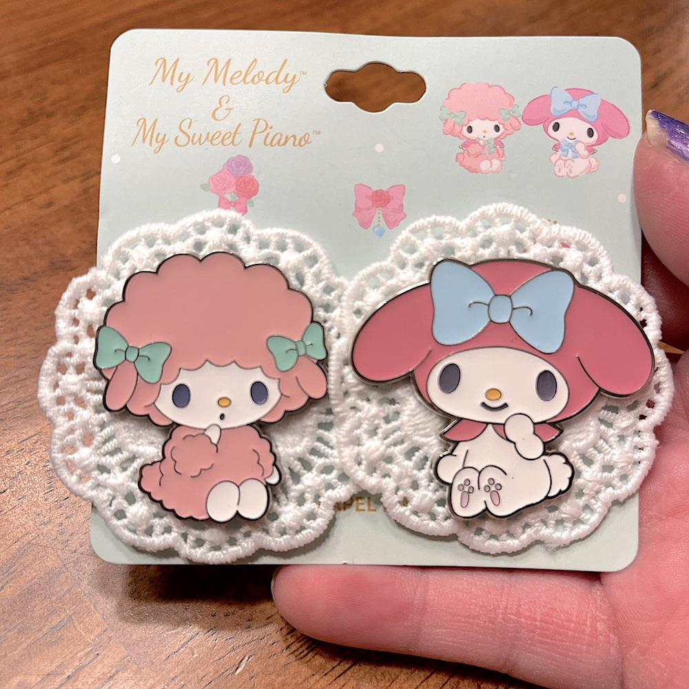 My Melody pin set